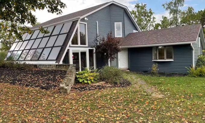 Xenia Casa | Charming 3-bedroom home on beautiful land with ponds close to amenities.