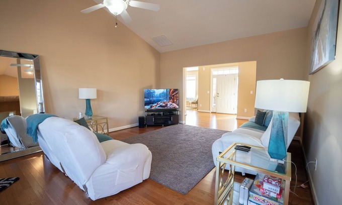 Anderson Casa | Charming 3-bedroom house with AC and WiFi in Anderson Golf/Wedding Venue Nearby