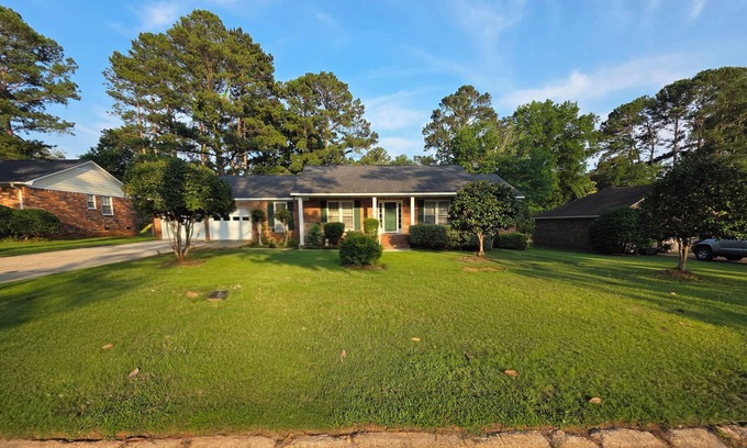 Columbia Casa | Charming 3-bedroom house with WiFi, AC in Columbia near Lake Murray
