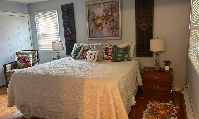Franklin Casa | Charming 3-bedroom house in wonderful Franklin with WiFi and AC