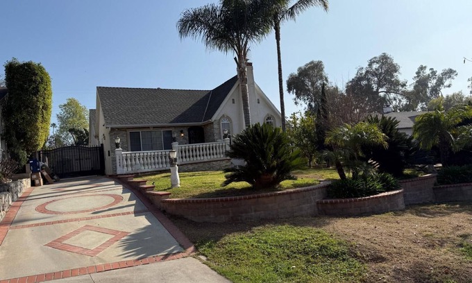 El Miradero Casa | Charming 3-bedroom house with WiFi, AC in wonderful Glendale