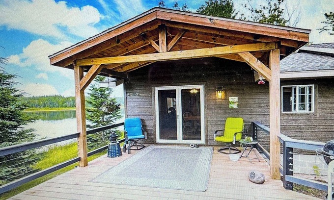 Superior Casa | Charming 3-bedroom house on Lake Amnicon, in Superior, WI.