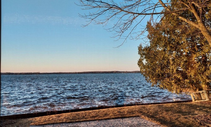 Shawano Casa | Charming 3-bedroom house with WiFi, AC Bonduel,family friendly for Packer Draft