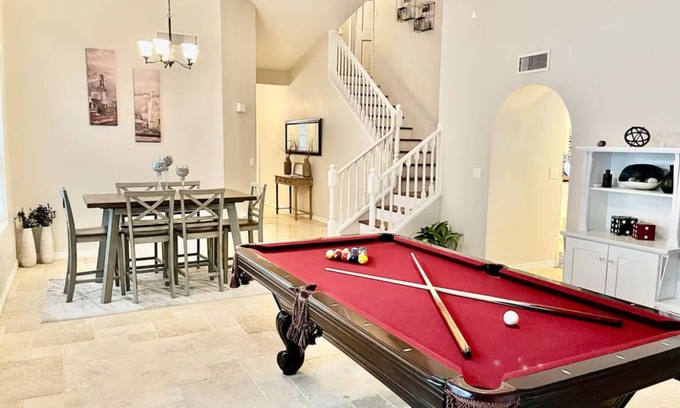 Artemina Casa | Charming 3-bedroom house in Gilbert by beautiful lakes with AC