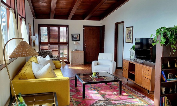 Jackson Casa | Charming 3-bedroom house located in the heart of Jackson.