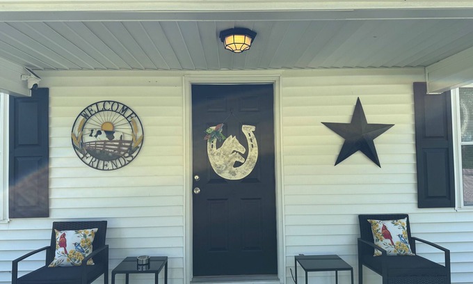 Saint Francis Casa | Charming 3-bedroom house with WiFi and AC in lovely Loretto