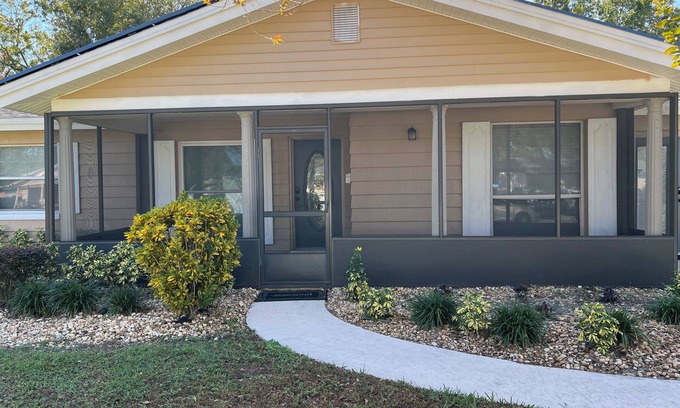 Oak Ridge Casa | Charming 3-bedroom house with WiFi and AC in fabulous Orlando