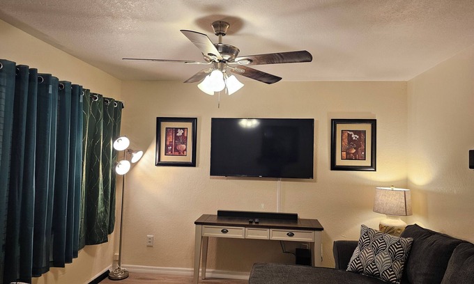 Palatka Casa | Charming 3-bedroom house with AC and WiFi in lovely Palatka