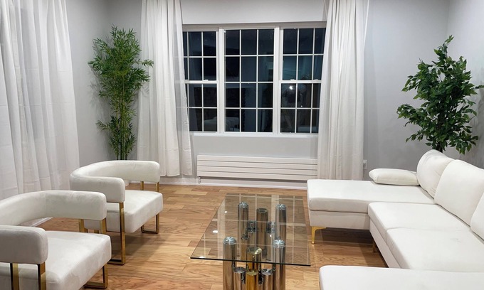 Southeast Yonkers Casa | Charming 3-bedroom house in Yonkers with AC, WiFi