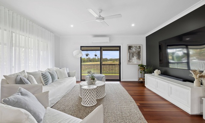 Repton Casa | Charming 3-bedroom house in enchanting Repton with AC, WiFi