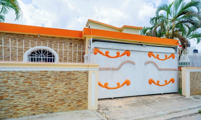Higuey Casa | Charming 3-bedroom house with wifi and AC in Higuey, have a local experience!!
