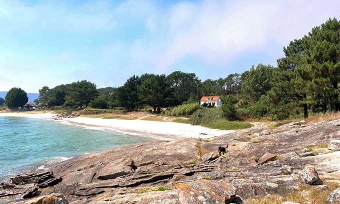 Muros Casa | La Casita de la Playa Escondida