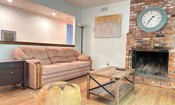 Central Davis Casa | Charming 3-bedroom house in lovely Davis 5 minutes from downtown Davis