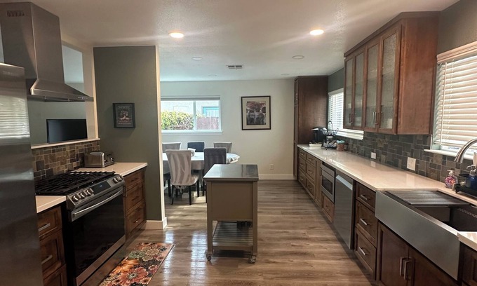 Davis Casa | Charming 3-bedroom house with WiFi and AC in amazing Davis