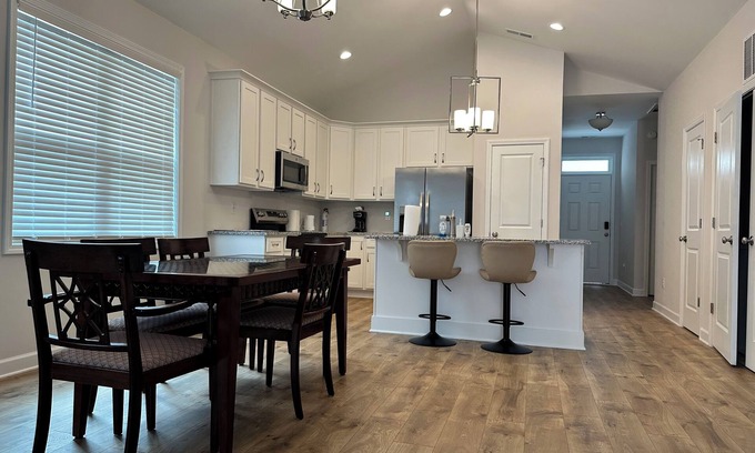 Kenly Casa | Charming 3-bedroom house with King Bed in delightful Kenly