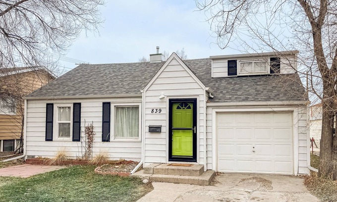 Central - Terry Casa | Charming 3 bedroom Midtown Cottage