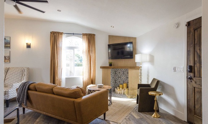 Desert Club Estates Casa | Charming 3-bedroom pool home in Old Town La Quinta