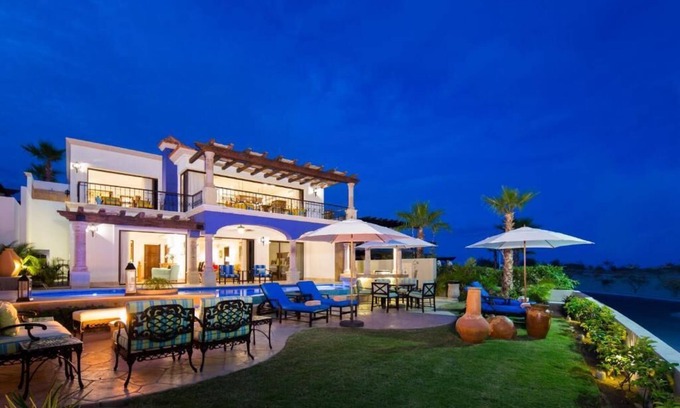 Cabo San Lucas Complejo | Charming 3-bedroom residence, 5-star resort in Cabo San Lucas