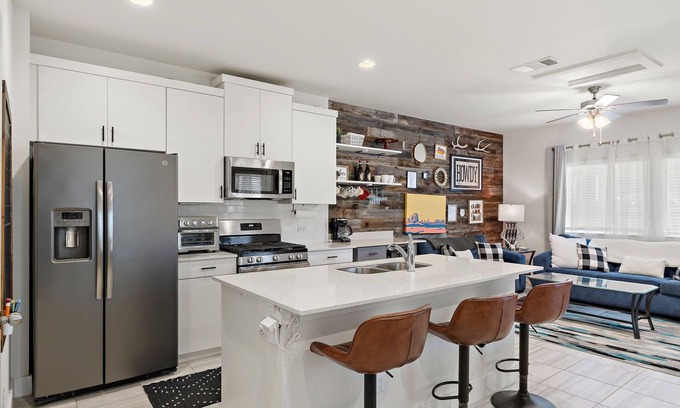 Georgetown Casa | Charming 3-bedroom Townhome conveniently located in Georgetown
