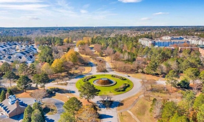 Lake Carolina Casa | Charming 3-bedroom townhome @ Lake Carolina