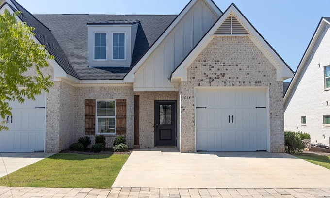 Auburn - Opelika Casa | Charming 3-bedroom Townhome Kid-Friendly, Auburn