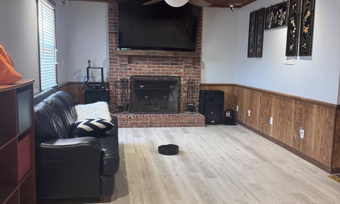 Skippers Corner Casa | Charming 3-bedroom house with AC, WiFi in quaint Castle Hayne