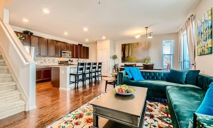 The Meadows Casa | Charming 3-bedroom house with 2 offices, AC and WiFi in welcoming Castle Rock