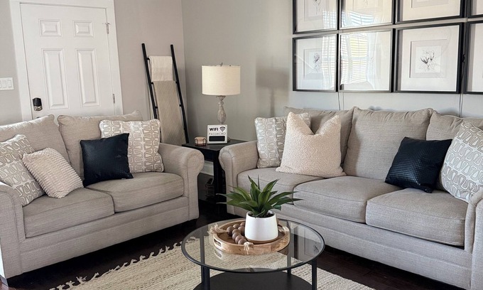 Lake Charles Casa | Charming 3-bedroom townhome near Downtown and Lakefront Lake Charles