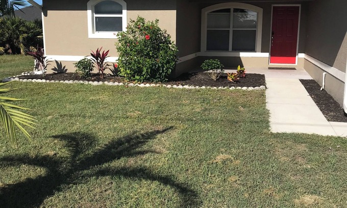 Long Meadow Casa | Charming 3-bedroom house with heated pool WiFi and AC in serene Rotonda West