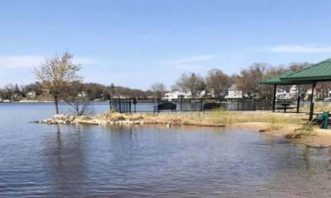Spring Lake Casa | Charming 3 bedroom, 2 bath house on a quiet street, just steps from the beach.
