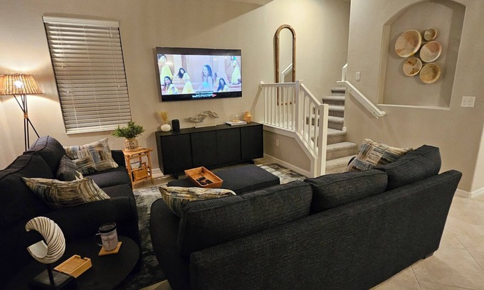 Biggar Villa | Charming 3-bedroom villa with WiFi and AC in Fort Myers Gated Community