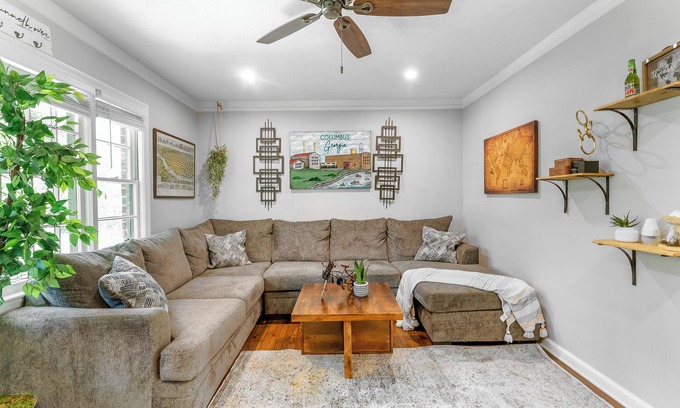 Columbus Casa | Charming 3-BR pet-friendly house in desirable N. Columbus close to Fort Moore