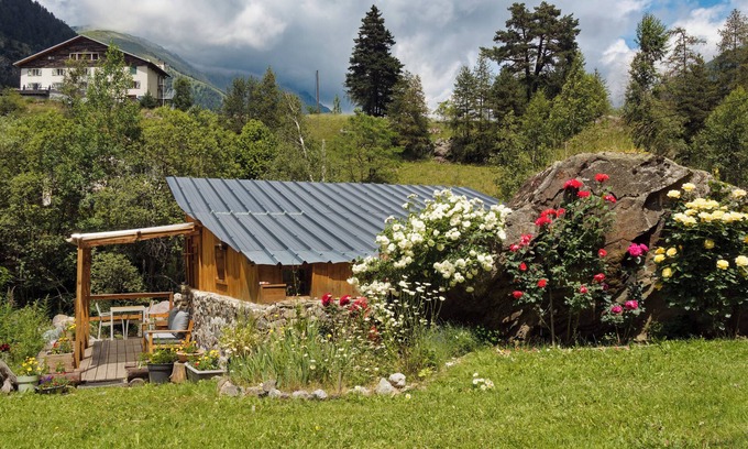 Belvedere Chalet De Esquí | Charming 3* mountain gîte at the gateway to the Mercantour National Park for 2!
