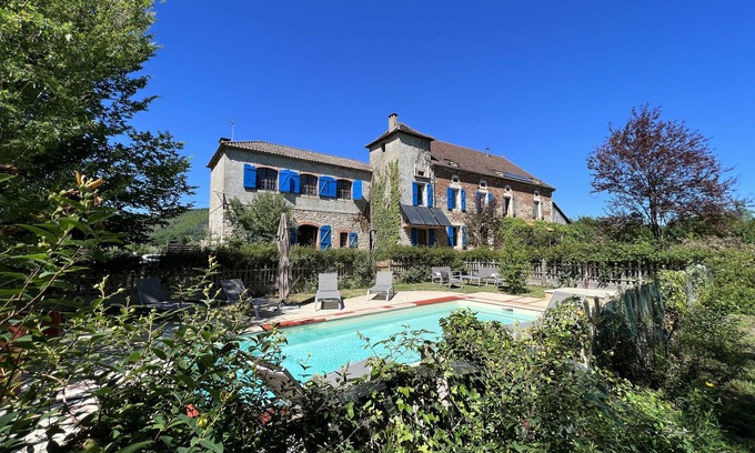 Tour-de-Faure Casa | Charming 3-star house with private pool on the riverbank