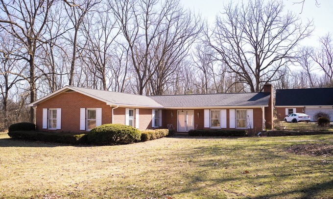 Shenandoah Junction Casa | Charming 3-bedroom house with hot tub near Shepherdstown & Harpers Ferry
