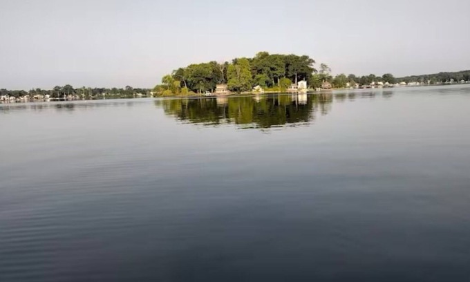 White Lake Casa | Charming 3-bedroom house in peaceful White Lake Township on Pontiac Lake