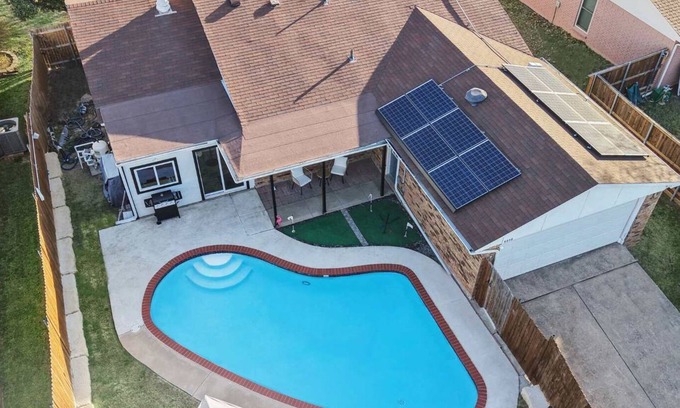 The Colony Casa | Charming 3BD 2BA Villa
