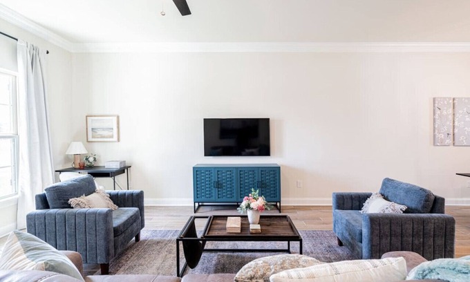 Milton Casa | Charming 3Bed 2Bath Oasis