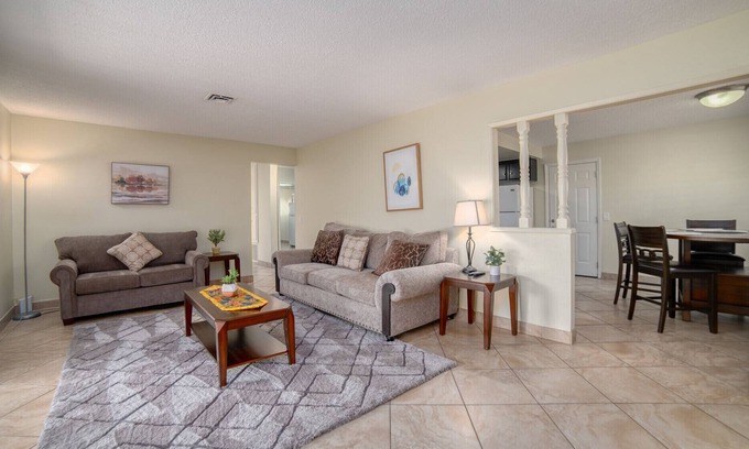 Rancho Oakey Casa | Charming 3Br 2Ba home located 5 mins to downtown!