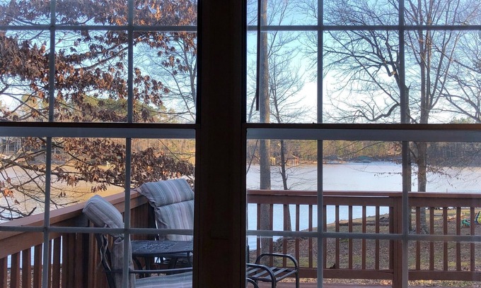 Lake Norman of Catawba Casa | Encantadora casa frente al mar 3BR frente al lago Norman (para 10) - ¡NUEVO en VRBO!