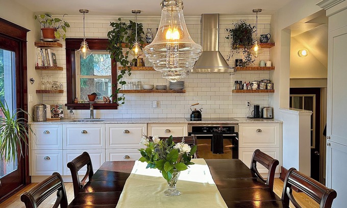 Centre Wellington Casa | Charming 3BR Heritage Home Near Downtown Fergus & Elora