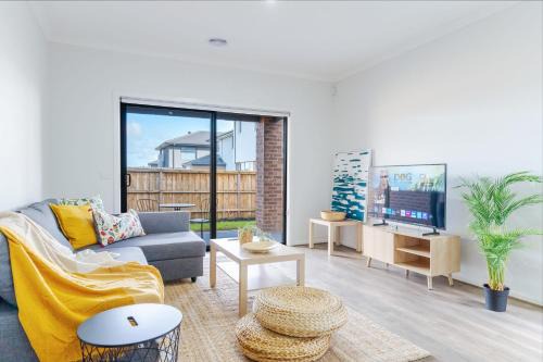 Junction Village Casa | Charming 3BR Home with Study in Junction Village