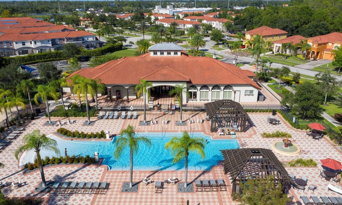 Bellavida Casa | Charming 3BR Resort Townhome with Pool, BBQ Area & Great Location!