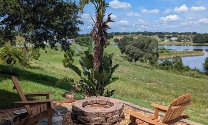Dundee Casa | Charming 4/3 in the Heart of Central Florida Upgraded appliances and furnishings