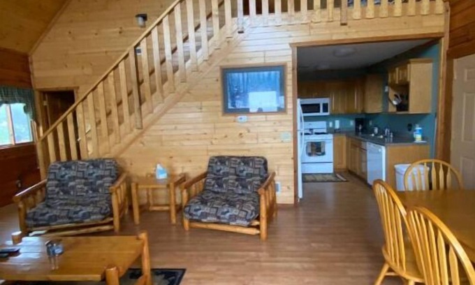 Warrens Cabina | Charming 4 Bd/3.5 bath Cabin Upper and Lower Level-separate units one building
