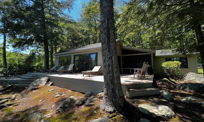Jolly Island Casa | Charming 4-bedroom, 2-bathroom home located on Mink Island.