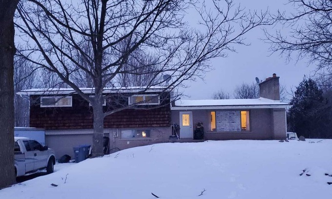 Caledon Casa | Charming 4-bedroom house in Caledon East with WiFi, AC