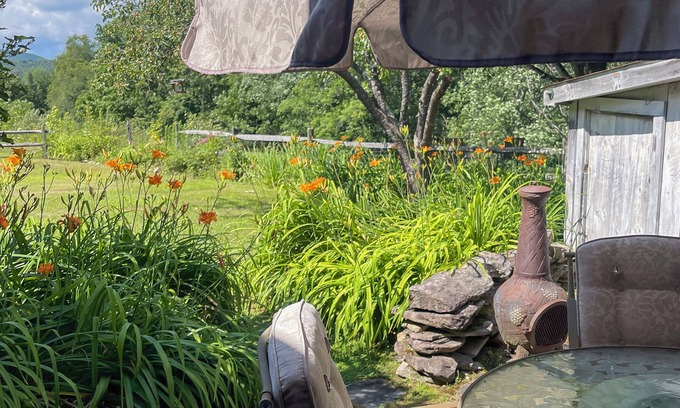 Weston Cabaña | CHARMING 4-bedroom cottage in Weston, Vermont. CLOSE TO SKI RESORTS