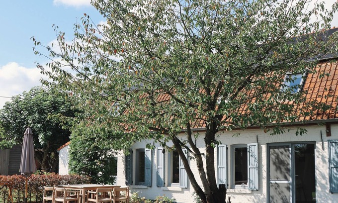 Ellezelles Otro | Charming 4-bedroom farmhouse in Ellezelles with seasonal heated Pool and Sauna