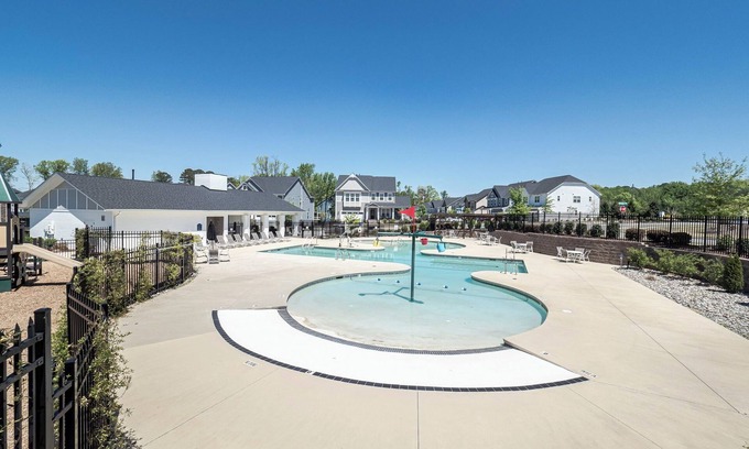 Apex Casa | Charming 4-Bedroom Family Home